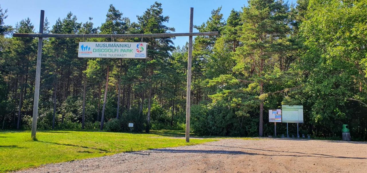 Juuli Apartament Kuressaare Buitenkant foto
