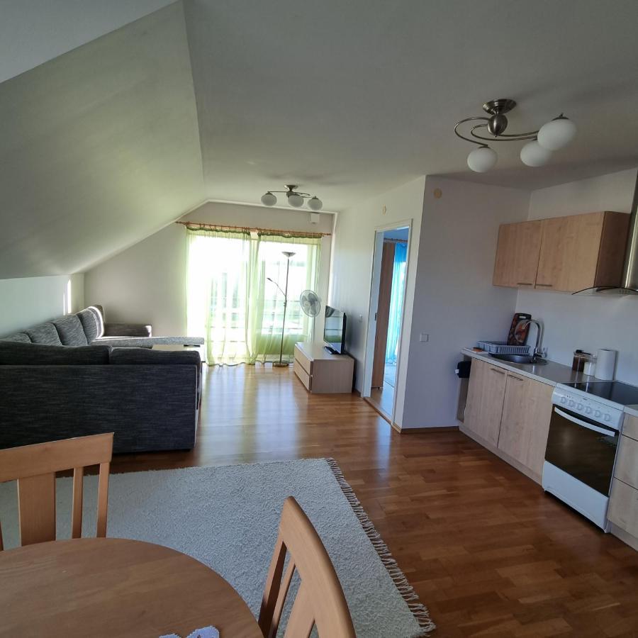 Juuli Apartament Kuressaare Buitenkant foto