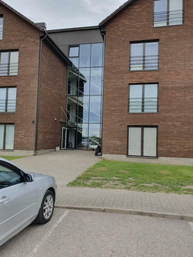 Juuli Apartament Kuressaare Buitenkant foto